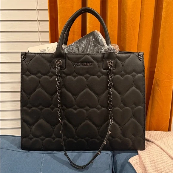 Betsey Johnson | Black Quilted Heart Tote Bag - Picture 1 of 10
